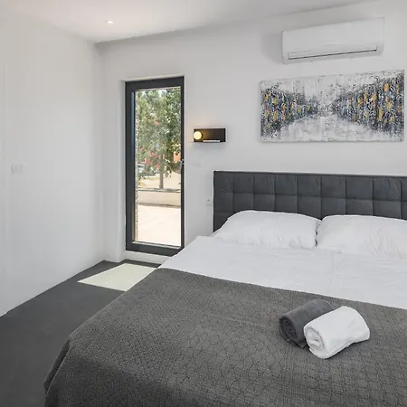 Gorgeous In With Kitchen Vakantiehuis