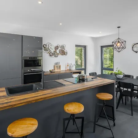 Gorgeous In With Kitchen * Buje
